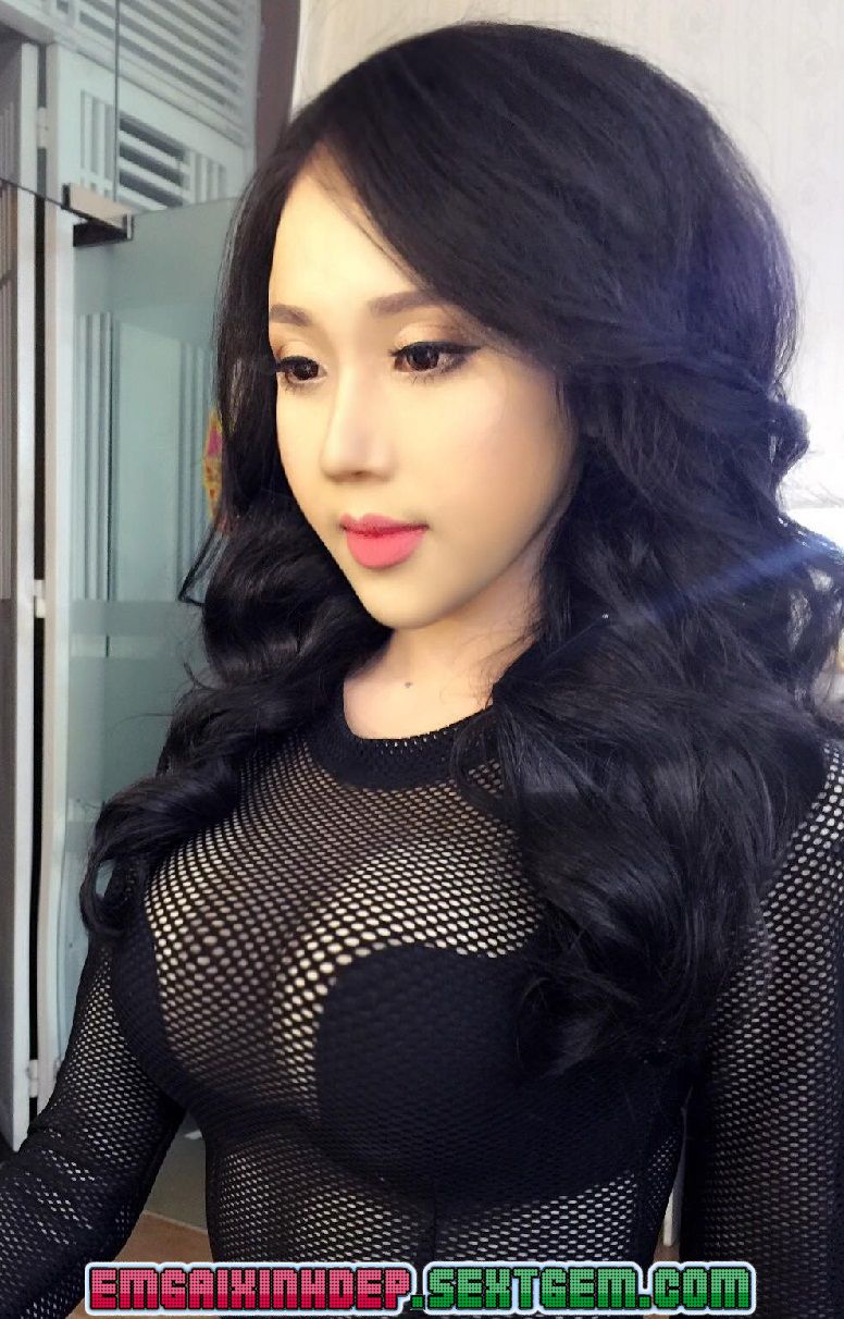 Ảnh Facebook Girl Xinh Khoe Ngực